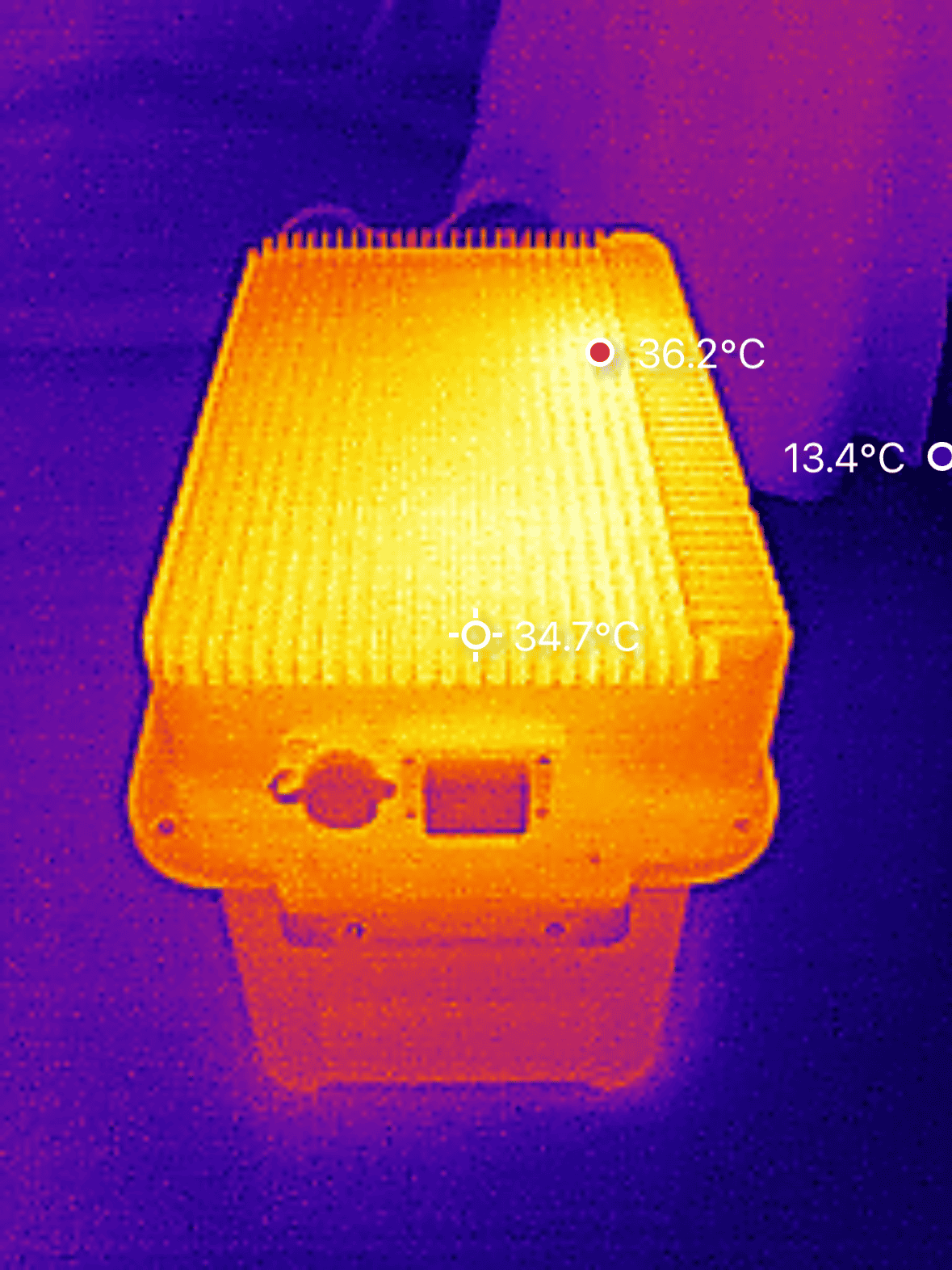 Warmtebeeld Zendure SolarFlow 1600 AC+ zijkant rechts