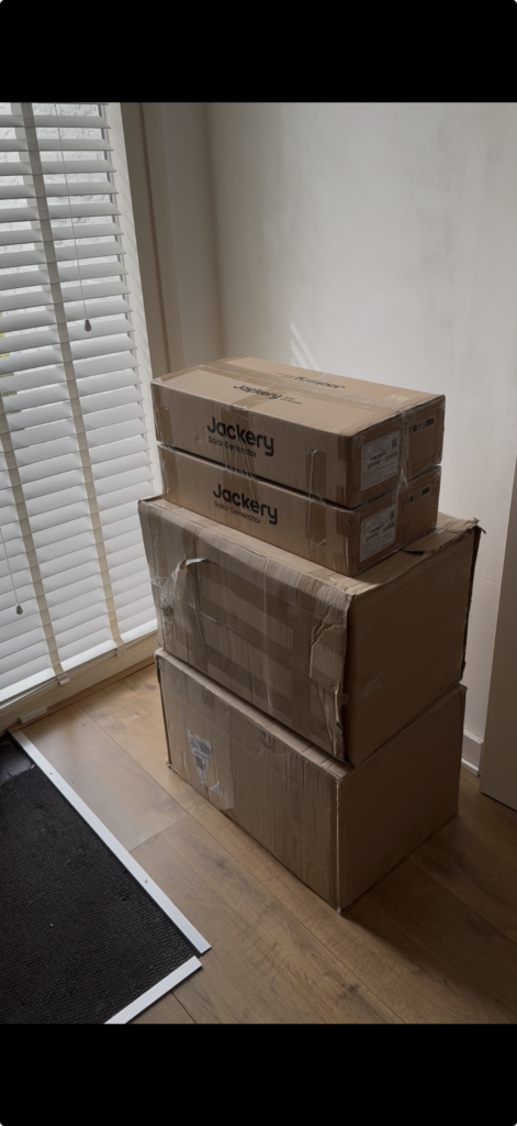 Jackery SolarVault 3 Pro Mac AC dozen (2 x base en 2 x hoofdunit)