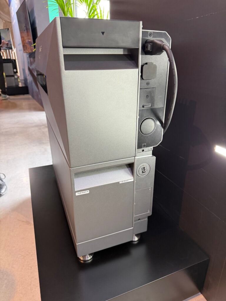 Anker SOLIX Solarbank Max AC zijkant rechts