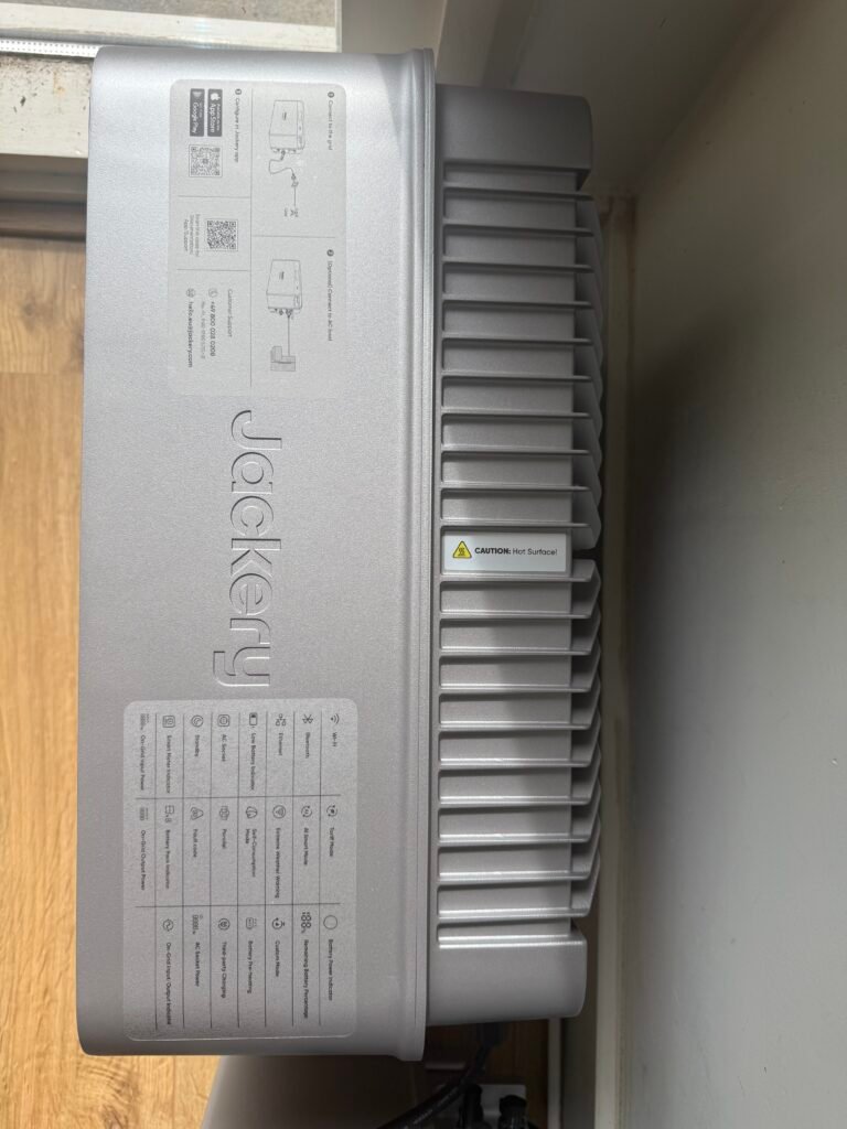 Jackery SolarVault 3 Pro Mac AC bovenkant