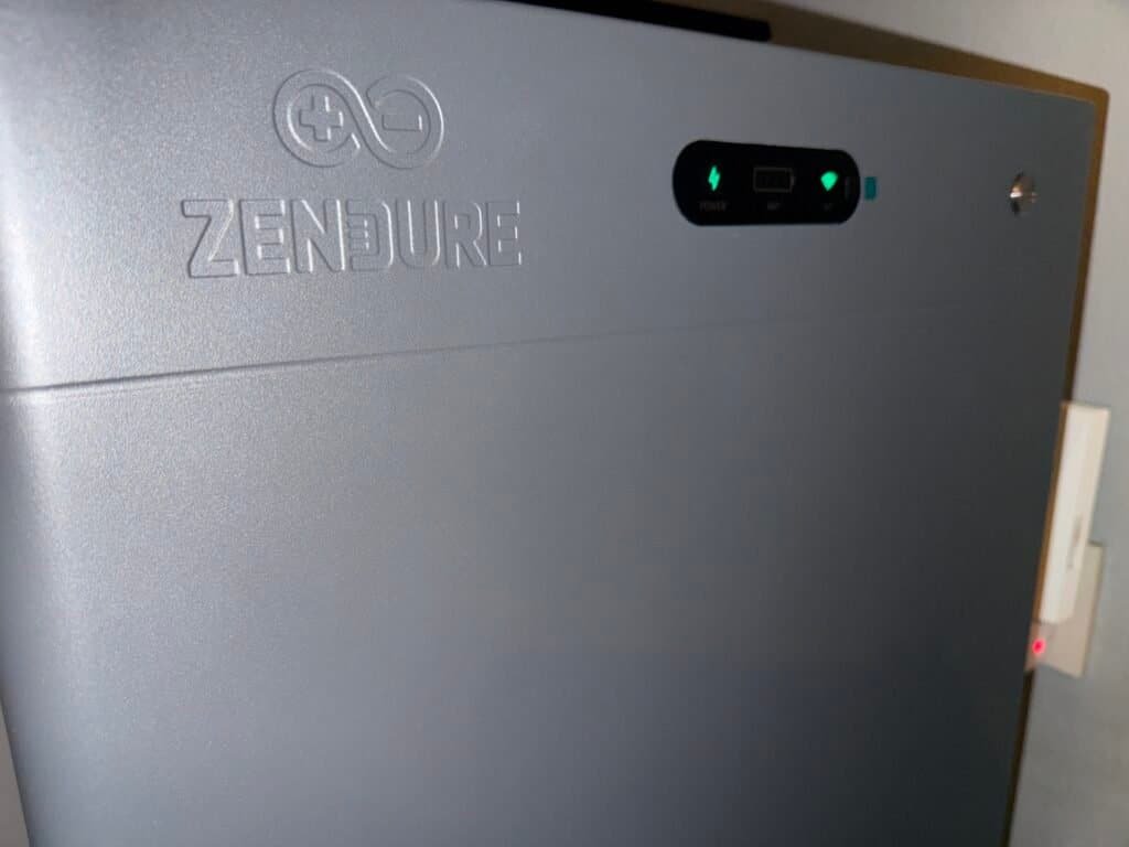 Zendure Mix: front en LED